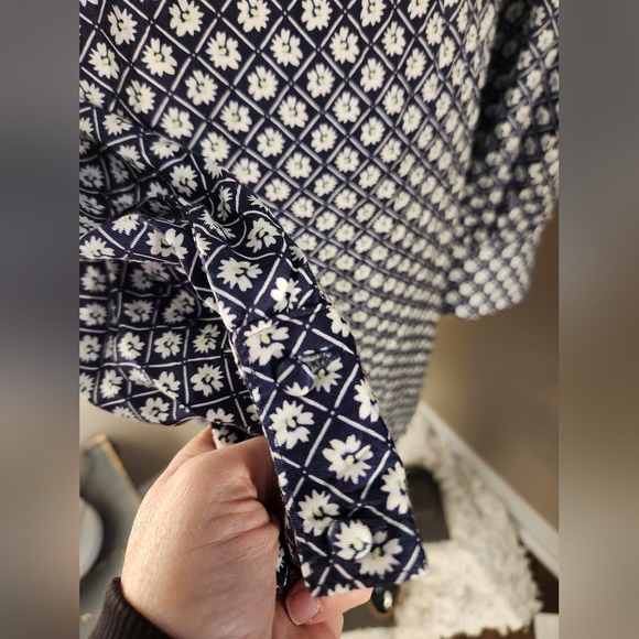 Vineyard Vines 55% Silk Dress Size Small BELT NOT INCLUDED - Picture 7 of 15